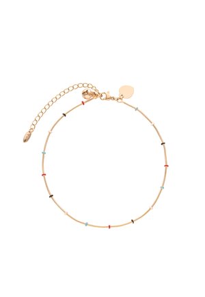 Herkullinen kultaketjupanta, jossa pienet punaiset, siniset, mustat ja valkoiset helmet ovat tasaisesti sijoitettuina. Lukon lähellä on sydän- ja kelloriipus.