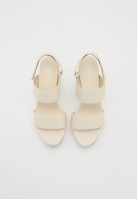 Thumbnail Image 4