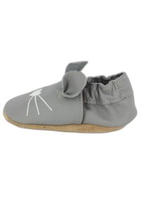 Graue Lederbabyschuhe mit einer abgerundeten Spitze, Hasenohren-Akzenten und weißen gestickten Schnurrhaaren. Weiche Wildledersohle für Komfort.