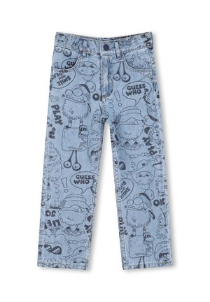 Pantalons en denim bleu clair pour enfants avec des illustrations de monstres cartoon et des phrases comme "Guess Who?" et "Play" imprimées partout.