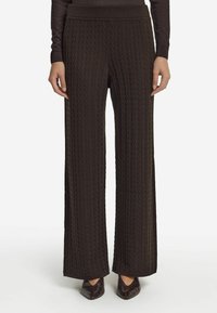 Unausgewählt, braun fondente