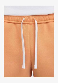 Seleccionado, copper moon white