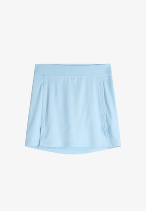 Jasnoniebieska spódnica wykonana z miękkiego materiału, z dopasowanym paskiem w talii, plisowanym wzorem i lekko rozkloszowanym dołem. Prosta i uniwersalna.