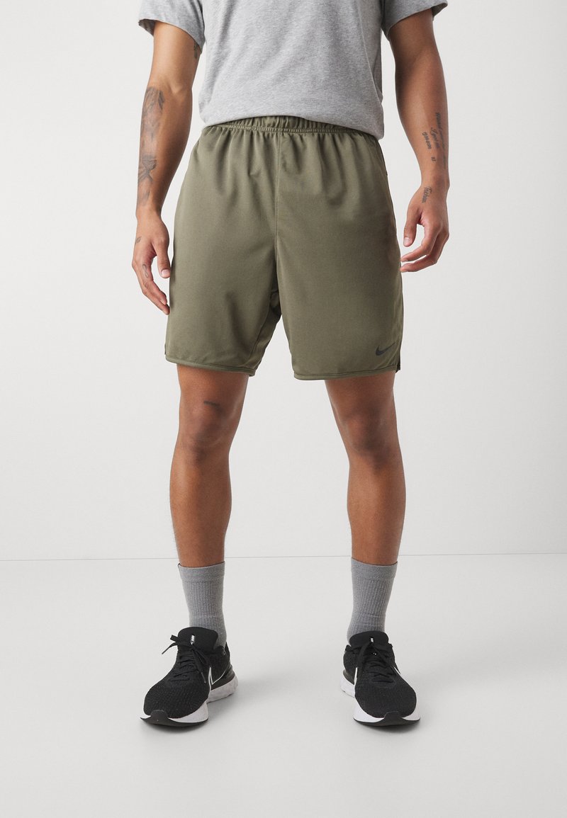 Nike Performance TOTALITY - Pantalón corto de deporte - medium olive/black