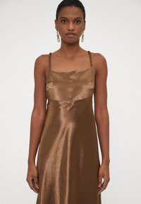 Max Mara Leisure BADEN - Společenské šaty - cioccolato