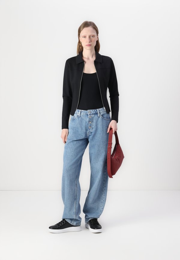 LOOSE WITH EXPOSED BUTTONS - Relaxed fit jeans3