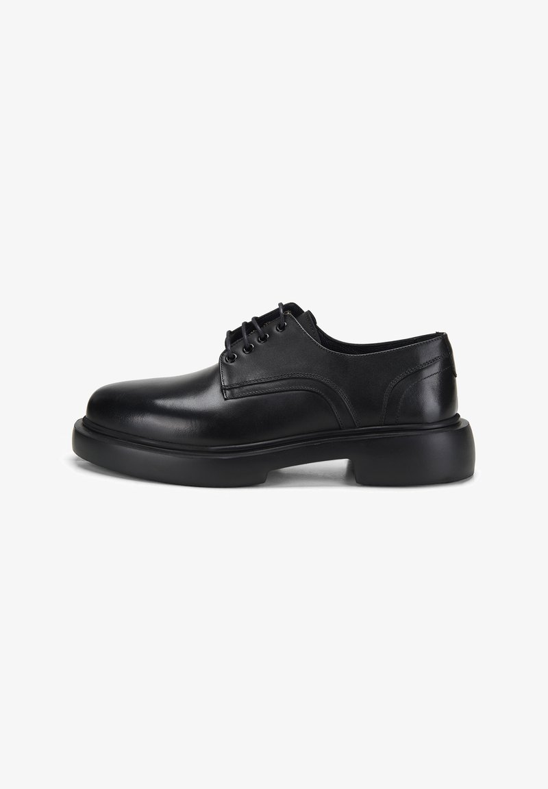 Desa Derbies & Richelieus - black
