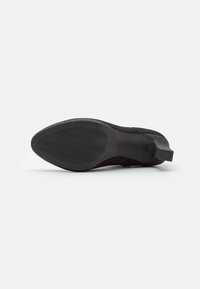 Marco Tozzi Botines bajos - black