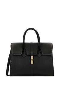 Borsa a mano in pelle nera con texture a rilievo, manici superiori, tracolla removibile, chiusura a pattina e accenti in metallo dorato.
