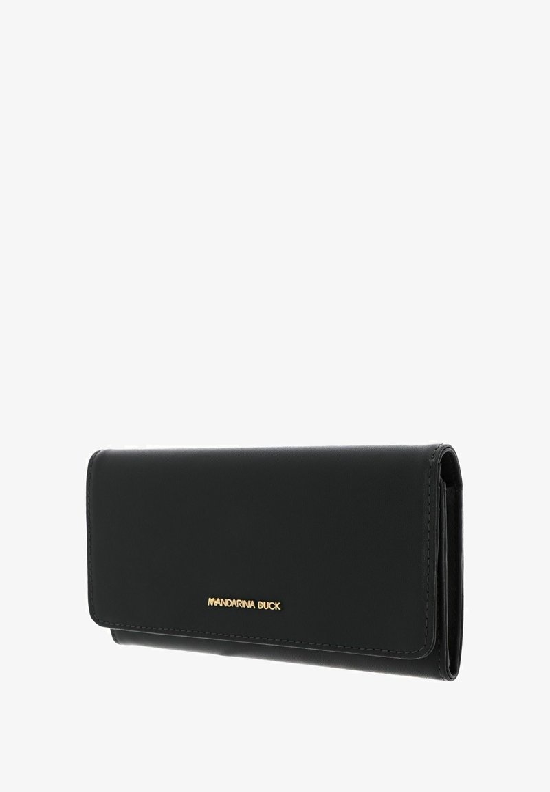 Portefeuille en cuir noir de forme rectangulaire, avec un logo doré, une texture lisse et une fermeture à pression.