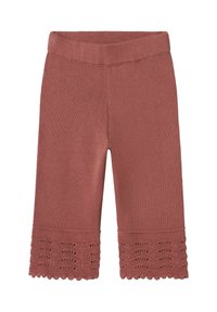 Gebreide shorts in een gedempte rozenkleur. Beschikt over een textuur met een geschulpte kanten rand aan de zomen. Elastische tailleband voor comfort.