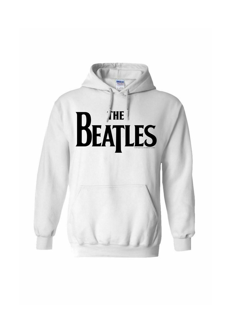 Felpa bianca con cappuccio caratterizzata da un grande logo nero "THE BEATLES" sul petto. Il materiale sembra morbido, con una tasca frontale e lacci.