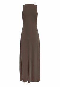 Robe maxi sans manches marron foncé avec un col rond haut et un ourlet fluide arrivant à la cheville.