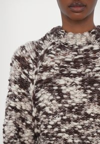 Henrik Vibskov SWEATER - Pulóver - brown bongo