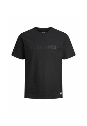 Juodas medvilninis marškinėlis su apvaliu iškirpimu, su toniniu iškilniu logotipu "JACK&JONES PREMIUM" per krūtinę. Trumpomis rankovėmis.