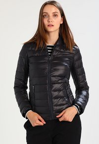 Armani Exchange - GIACCA PIUMINO - Pūkinė striukė - black Miniatiūros vaizdas 1