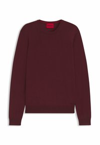 Burgunderfarbener Pullover mit Rundhalsausschnitt und langen Ärmeln, mit gerippten Bündchen und Saum, ausgestattet mit einem roten Innenkragenetikett mit "HUGO"-Logo.