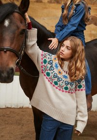 Molo GIMLASSI MOCKNECK JUMPER INTARSIA - Vesta - sand