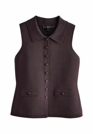 Tmavě hnědá pletená vesta bez rukávů s límcem, předními krytými knoflíky a dvěma malými kapsami s klopami na knoflíky.