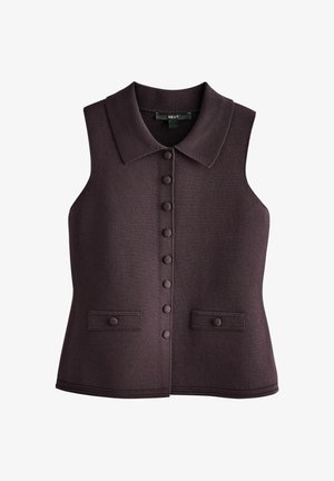 Tmavě hnědá pletená vesta bez rukávů s límcem, předními krytými knoflíky a dvěma malými kapsami s klopami na knoflíky.