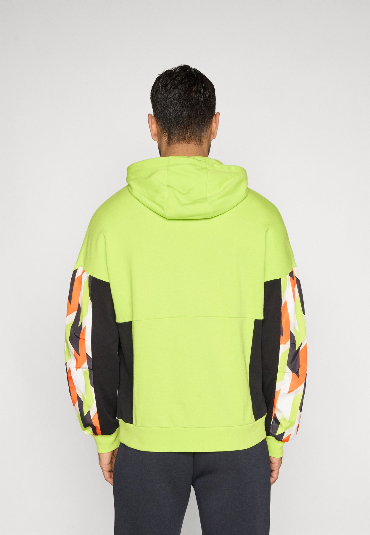 Kapuzenpullover