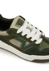 Vans UPLAND - Skateschuh - medium green
