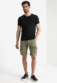 Alpha Industries CREW - Šortai - light olive