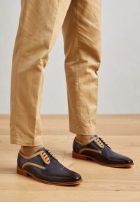 ALEX 10 - Šněrovací boty - marine/morning grey/rich tan/natural