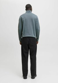 Jack & Jones BASIC ROLL - Striktrøje - stormy weather