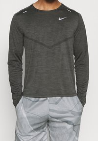 Nike Performance Långärmad tröja - black
