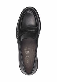 Zwarte leren instapper met een gladde textuur, ronde neus en decoratieve stiksels. Bevat een band over de wreef en een gevoerde binnenzool.