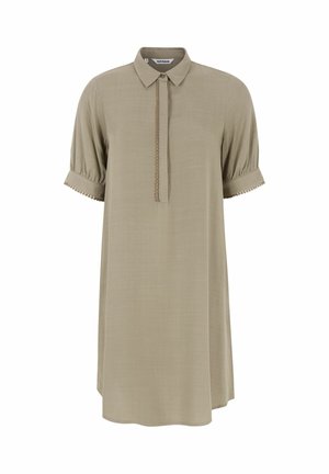 Rochie cămașă de un verde măsliniu deschis, cu guler clasic, placket vertical, mâneci scurte cu volane și detalii decorative la manșete.