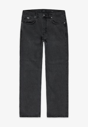 Jeans en denim noir avec une coupe droite, cinq poches et une fermeture à bouton. Présente une texture subtile et un style minimaliste.