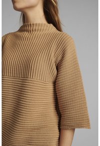 Nümph Sweter