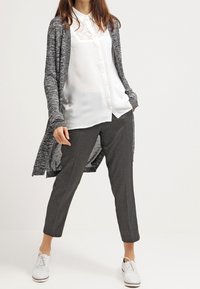 Vero Moda Kofta - black