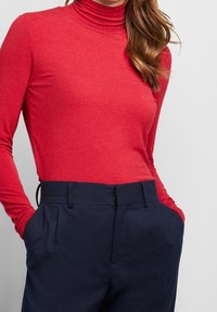 bugatti Pullover - red