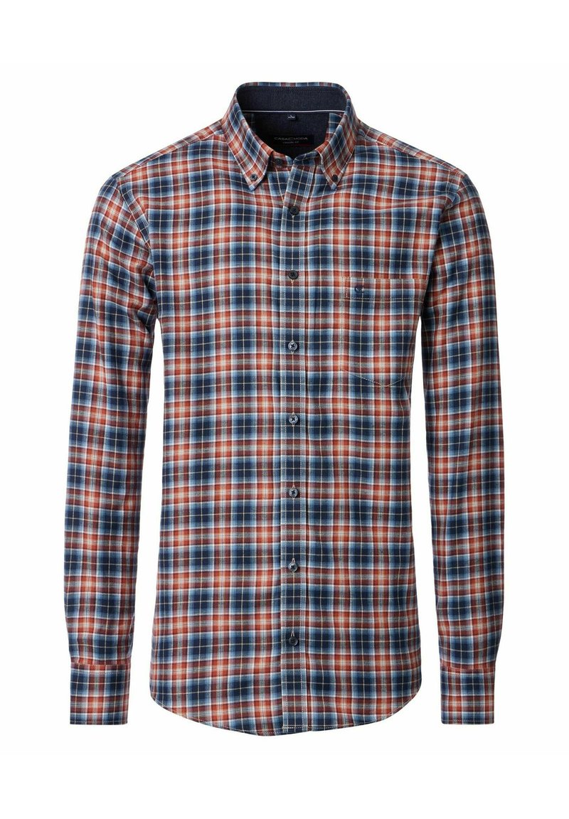 Overhemdd met knopen, in een meerkleurig geruit patroon met tinten blauw, rood en wit, voorzien van een kraag en lange mouwen. Detail met een borstzak aan de voorkant.