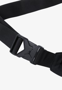 Jordan JAN AIRBORNE HIP UNISEX - Bandolera - black