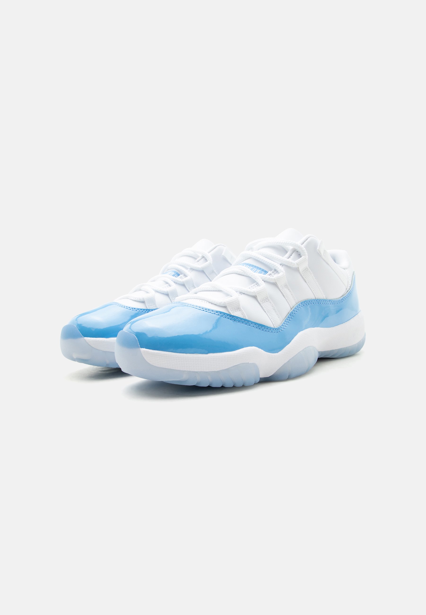Nike Performance LEBRON WITNESS VIII - Ghete baschet - white