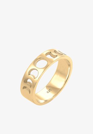 Eine goldfarbene Metallbandring mit Halbmond-Ausschnitten, glatter Oberfläche, abgerundeten Kanten und einer polierten Oberfläche mit einem 925-Stempel.