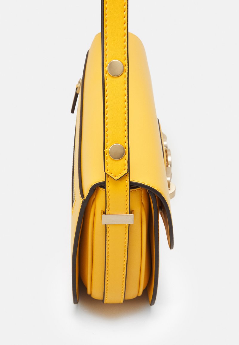 Damen Handtaschen | Guess HENSELY SHOULDER BAG Handtasche marigold/gelb - YM55839 Damen Handtaschen | Guess HENSELY SHOULDER BAG Handtasche marigold/gelb - YM55839