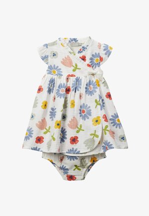 Robe à imprimé floral avec des manches courtes, fabriquée en tissu léger. Les couleurs incluent blanc, rose, bleu, jaune et rouge. Comprend des culottes fixes.