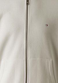 Tommy Hilfiger Sudadera con cremallera - white