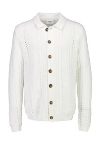 Biały dziergany kardigan z kołnierzykiem, ozdobiony fakturowanym wzorem i brązowymi guzikami z przodu. Ściągacze na mankietach i u dołu.