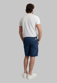 40 Weft BERMUDA DANNYBE - Shorts - navy blue