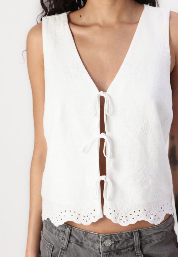 EMEA TIE VEST - Top2