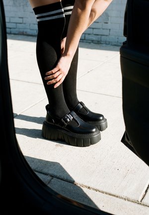 Buffalo, ZESPHER MARY  - Loafers - black