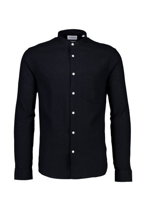 Svart långärmad skjorta med bandkrage, knappar framtill och en bröstficka. Tillverkad av lättviktigt tyg med texturerad yta.