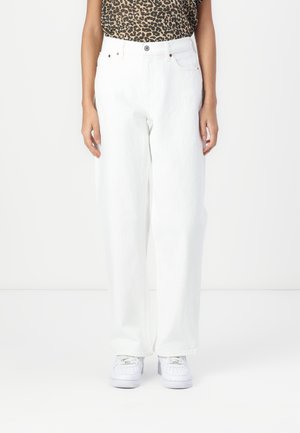 Curve Love Low Rise Baggy Jean - Wide leg - white clean