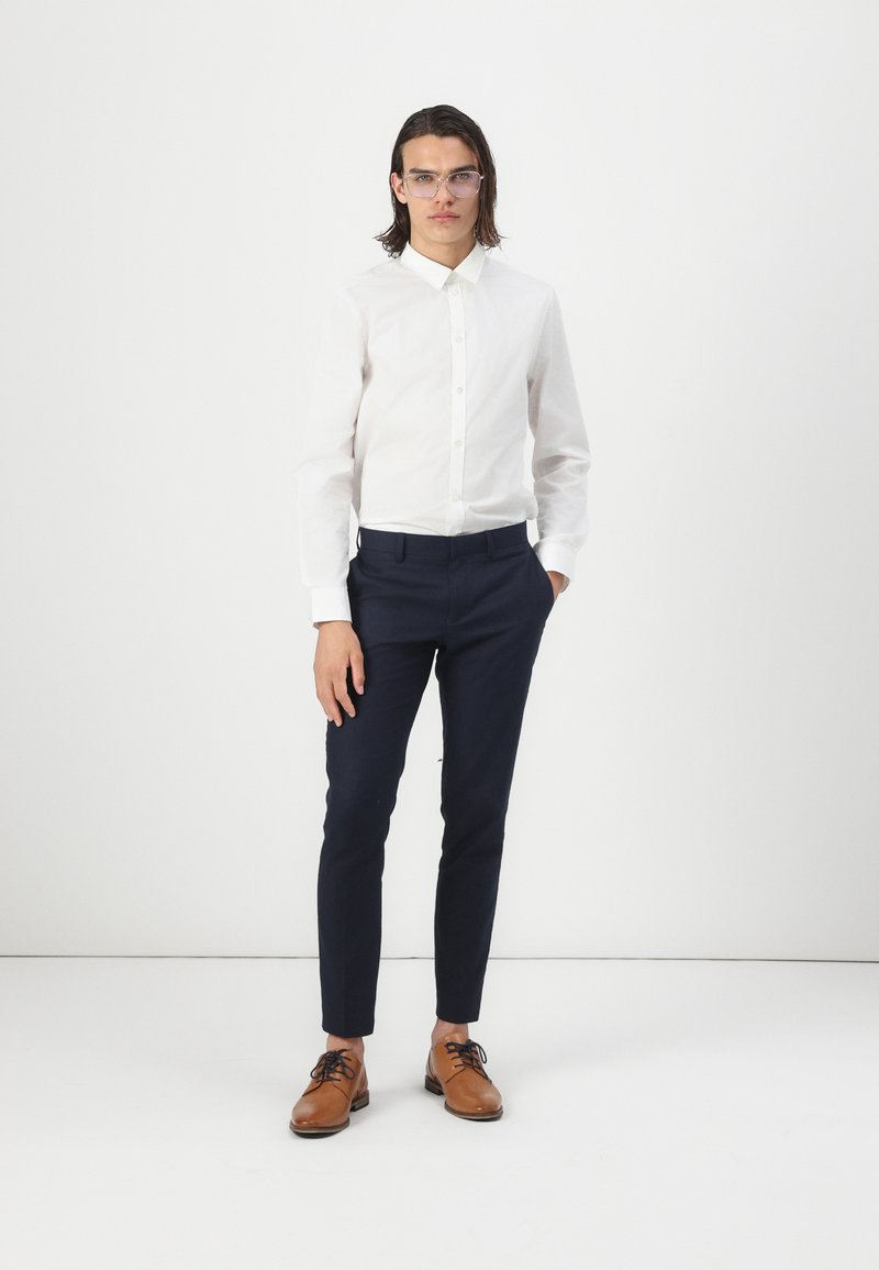 Pier One - 2 PACK - Camicia elegante - white/light blue, Ingrandire